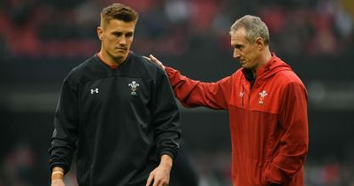Jonathan Davies' emotional letter for Rob Howley after his world collapsed