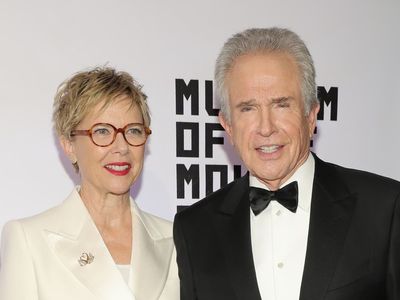 Annette Bening says Warren Beatty gives ‘economical’ Valentine’s Day gifts: ‘Pretty low-key’