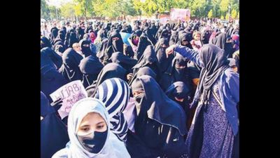 Jaipur: Girls stir after being denied entry to college with burqas