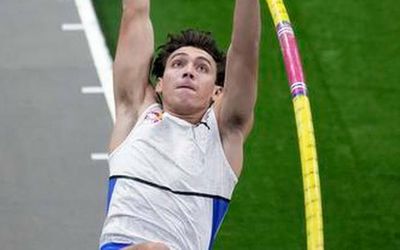 Pole vault’s puzzle-master aims for the stars