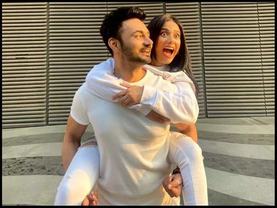 Amrita Rao and RJ Anmol on the success of 'Couple of Things', their dreamy love story, Dev Anand's reaction, rejecting offers and more - EXCLUSIVE
