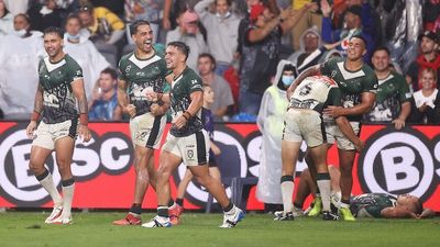 Māori edge men's NRL All Stars game against Indigenous side after Indigenous women win 18-8