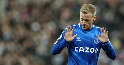 Frank Lampard assesses Donny van de Beek's 'difficult' debut for Everton