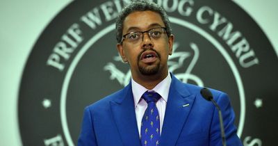 Bristolians with Covid will be breaking the law if they cross the Severn Bridges and enter Wales, minister says