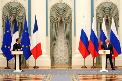 Putin, Macron discuss Ukraine crisis by phone - reports