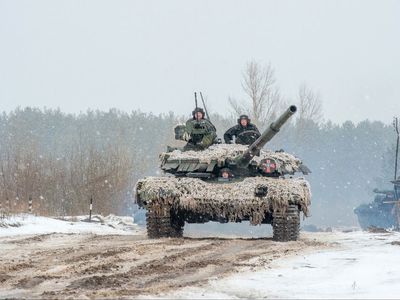 ‘So much chaos’: Britons scramble to leave Ukraine as Russian invasion looms