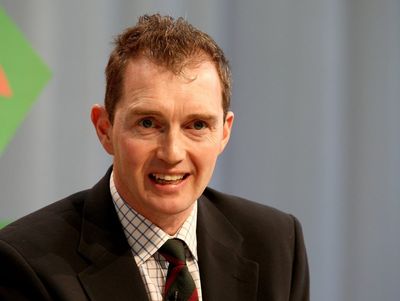Tory MP condemns Welsh Government over plans to keep self-isolation rules