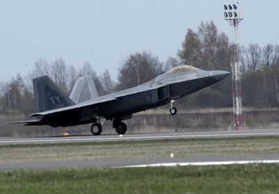 U.S. F-22 fighter jets arrive in UAE following Houthi attacks