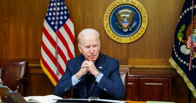 US President warns Putin of devastating costs of Ukrainian invasion, as Britons flee