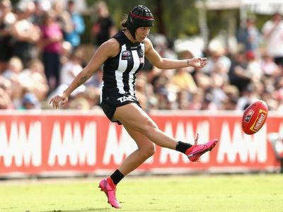Molloy inspires Magpies in belting Eagles