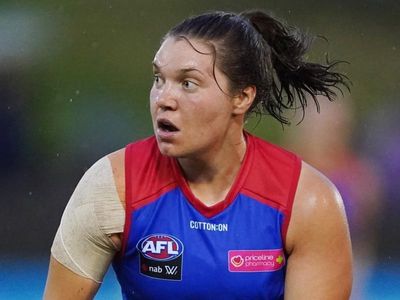 Bulldogs shock Crows in AFLW boilover