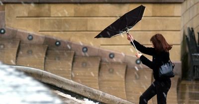 Glasgow weather warning issued as period of 'very strong winds' to cause some disruption