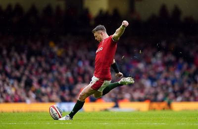 Dan Biggar lauded for heroic performance as Wales edge past Scotland