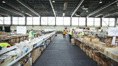 Canberrans back Lifeline with donations after bookfair cancelled
