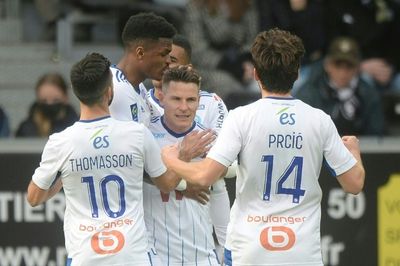 Gameiro boosts Strasbourg's Champions League ambitions as Monaco held