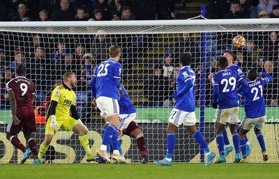 Craig Dawson’s late strike salvages a point for West Ham at Leicester