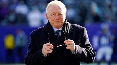 Cowboys Owner Jerry Jones Calls Eagles Fans Both ‘Frauds’ and ‘Good People’