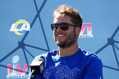 Matthew Stafford’s pregame Super Bowl look is the complete opposite of Joe Burrow’s