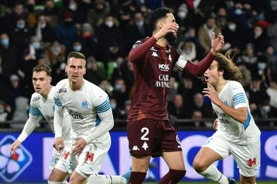 Marseille grab late win as French race for second heats up