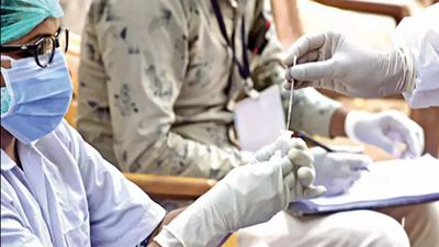 Delhi: Fresh Covid cases under 1,000 for 3rd day, positivity rate dips further to 1.5%