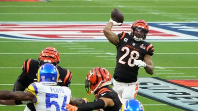 Watch: Bengals Score Their First TD of Super Bowl LVI on Trick Play