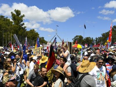 Four protesters arrested for trespassing