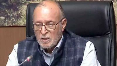 Let us keep shops open till 9.30pm: Delhi traders to LG Anil Baijal