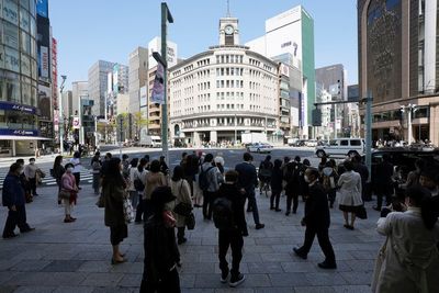 Japan's central bank offers bond purchases to keep rates low