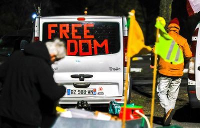 Police filter Brussels traffic to dilute trucker protests