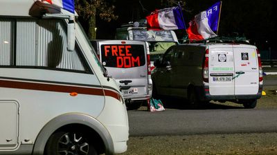 French Covid convoy heading for banned Brussels protest rally