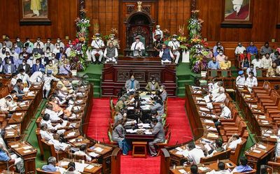 Governor lauds management of Covid-19 pandemic by Karnataka Government