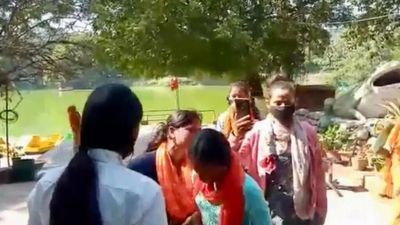 Uttar Pradesh: Right-wing activists harass couples on Valentine’s Day in Agra, threaten to send them to jail