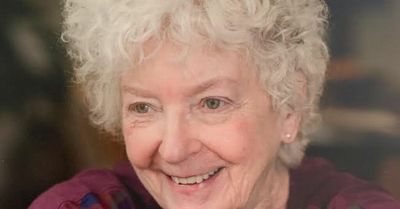 Mary Ann Thebus, Chicago stage actor who also played the mother in ‘Rudy,’ dead at 89