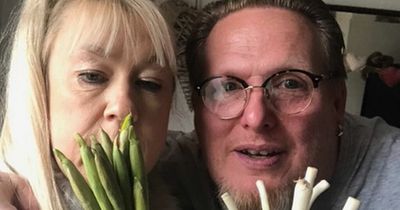 Husband mistakenly treats wife to Valentine's Day gift of a bunch of spring onions