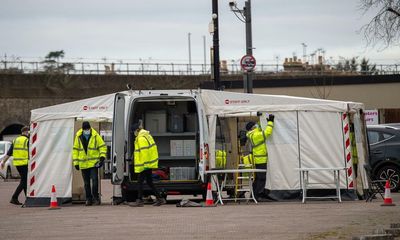 UK ministers press ahead with plan to wind down Covid testing