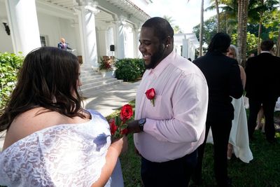 I do, I do, I do: Mass Valentine's wedding at Florida museum