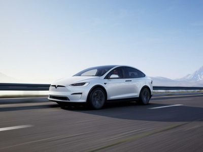 Why Are New Tesla Model X Orders Getting Priority Over Older Orders?