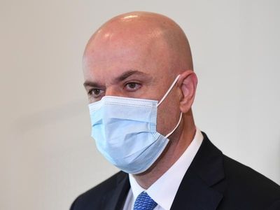 Qld records 10 virus deaths, 5286 cases