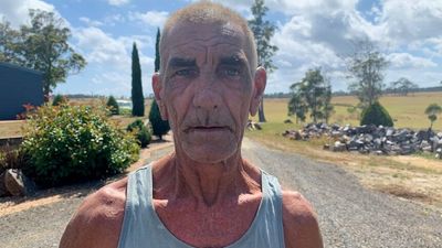 Tasmanian firefighting helicopter crash victim remembered as 'outstanding pilot' as probe launched