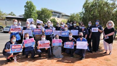 Broken Hill nurses, midwives join statewide strike over pay and conditions