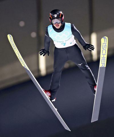 Ski jumper Nakamura takes business-like approach