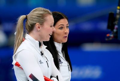 GB women keep curling medal hopes alive as Eve Muirhead’s team claim vital win