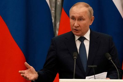 Russian-German energy cooperation is a priority, Putin tells Scholz