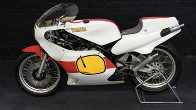 Grab This Zero-Mile Yamaha TZ500 GP Race Bike Before It’s Too Late