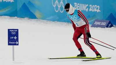 Nordic combined leader Jarl Magnus Riiber goes wrong way, erasing lead in cross country element