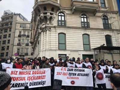 As Turkey’s inflation rate climbs, workers strike for pay hikes