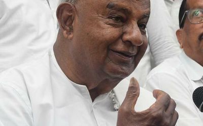 KCR gets Gowda’ s backing in fight against BJP