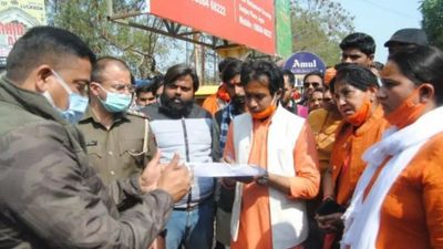 Hijab row: VHP’s attempt to recite Hanuman Chalisa at Taj Mahal foiled