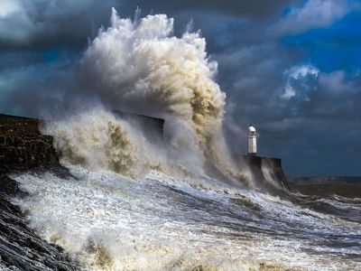 UK weather: Snow and 90mph wind warnings in your area as Britain braces for Storms Dudley and Eunice