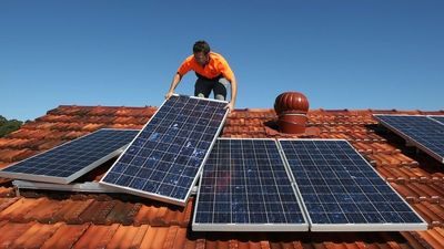 What is renewable energy curtailment and how does it affect rooftop solar?